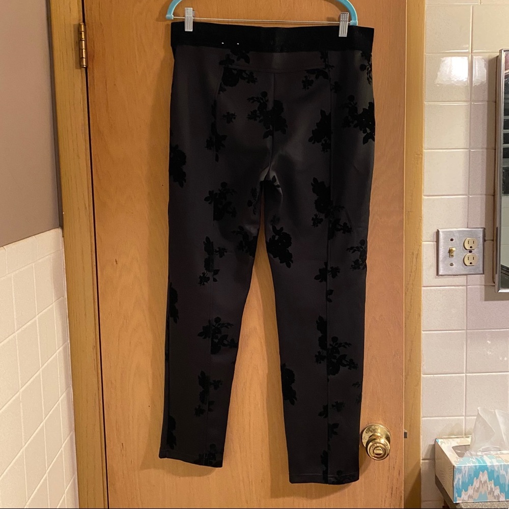 Liz Claiborne Pants with velvet design